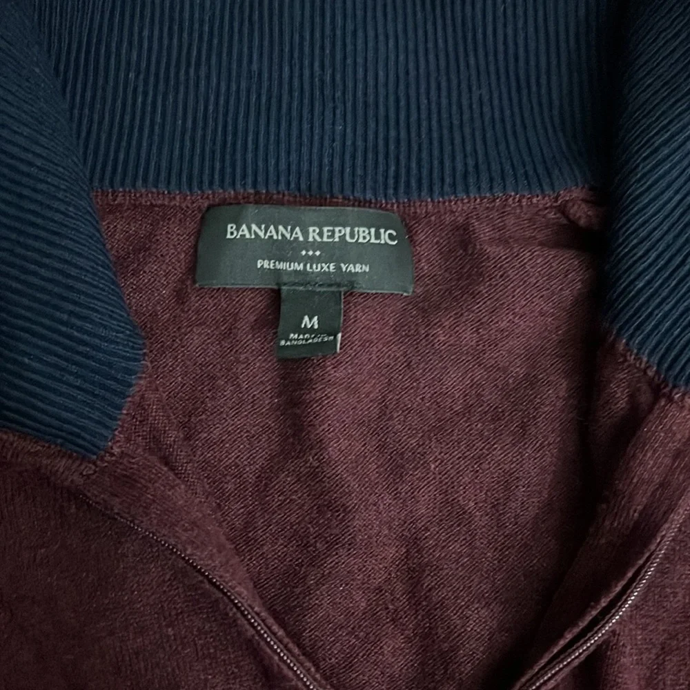 Men’s Banana Republic sweater, burgundy, size medium